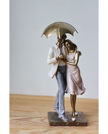 Декоративна фігурка "Пара під парасолькою" (28 см)