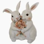 Декоративна статуетка Зайчика з букетом, 11*6.5*12.5см, колір - білий з персиковим Артикул:07800 — Квітковий стиль, Харків