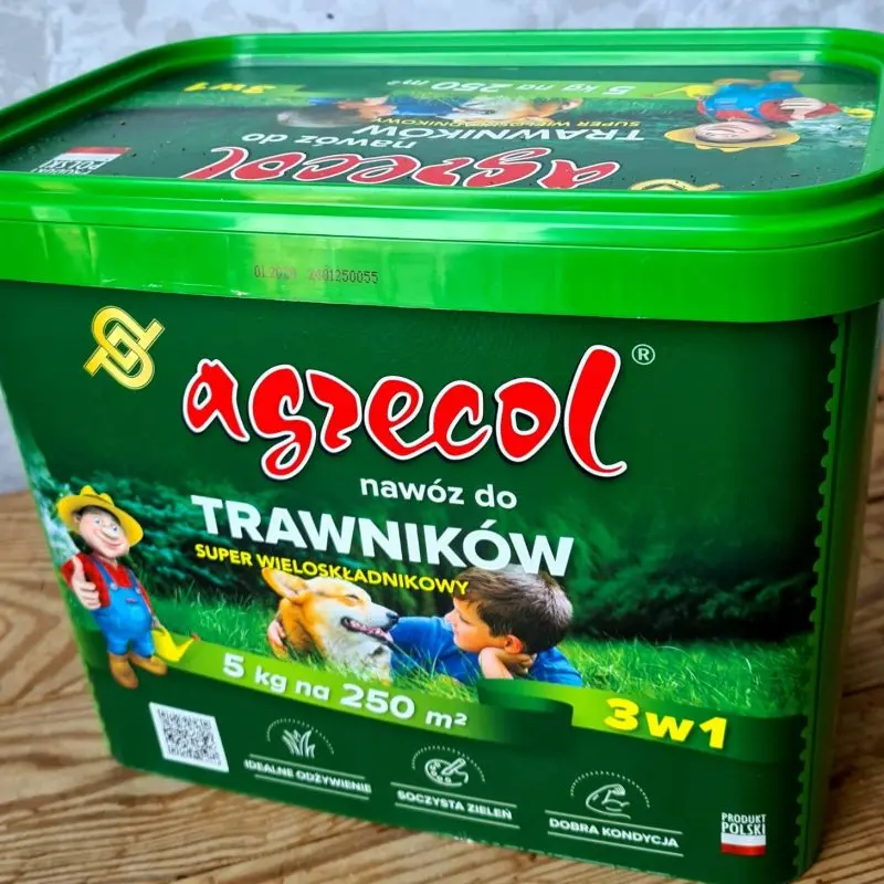 Добриво для газонів Super багатокомпонентне "Agrecol" (маса нетто 5 кг.)